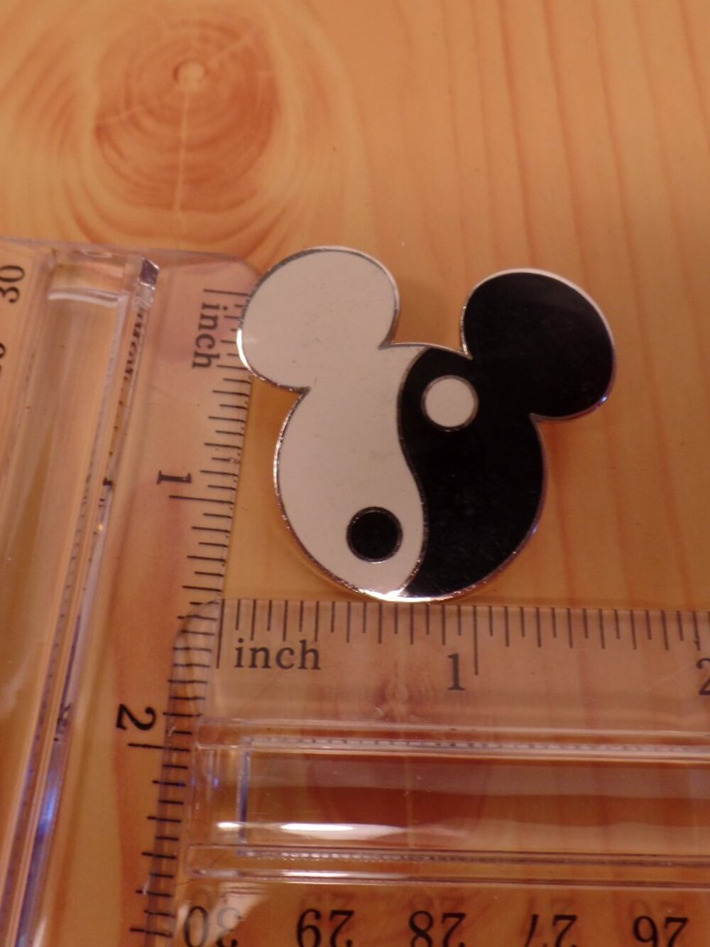 Walt Disney World 2005 Disney Pin – Mickey Mouse Yin & Yang – Park Exclusive